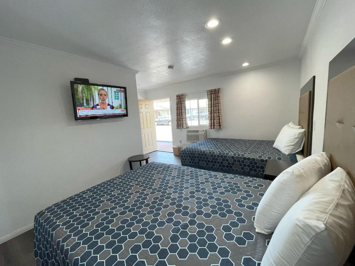 Palm Inn Mojave Exterior photo